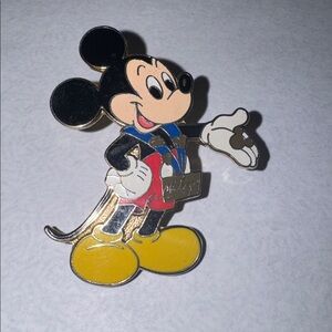 Disney Mickey Mouse Pin Walt Disney World WDW from Pin Trading Starter Set 2001